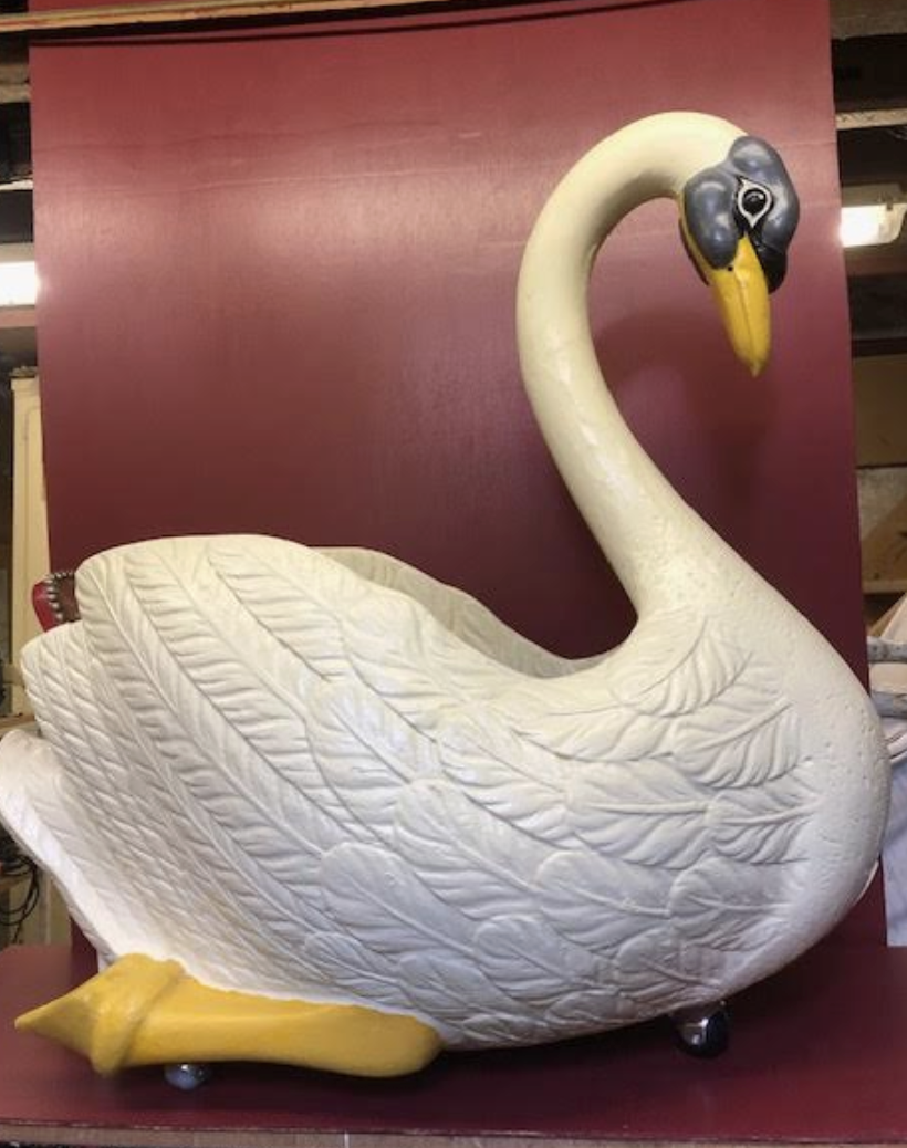 Lire la suite à propos de l’article CYGNE de Manege