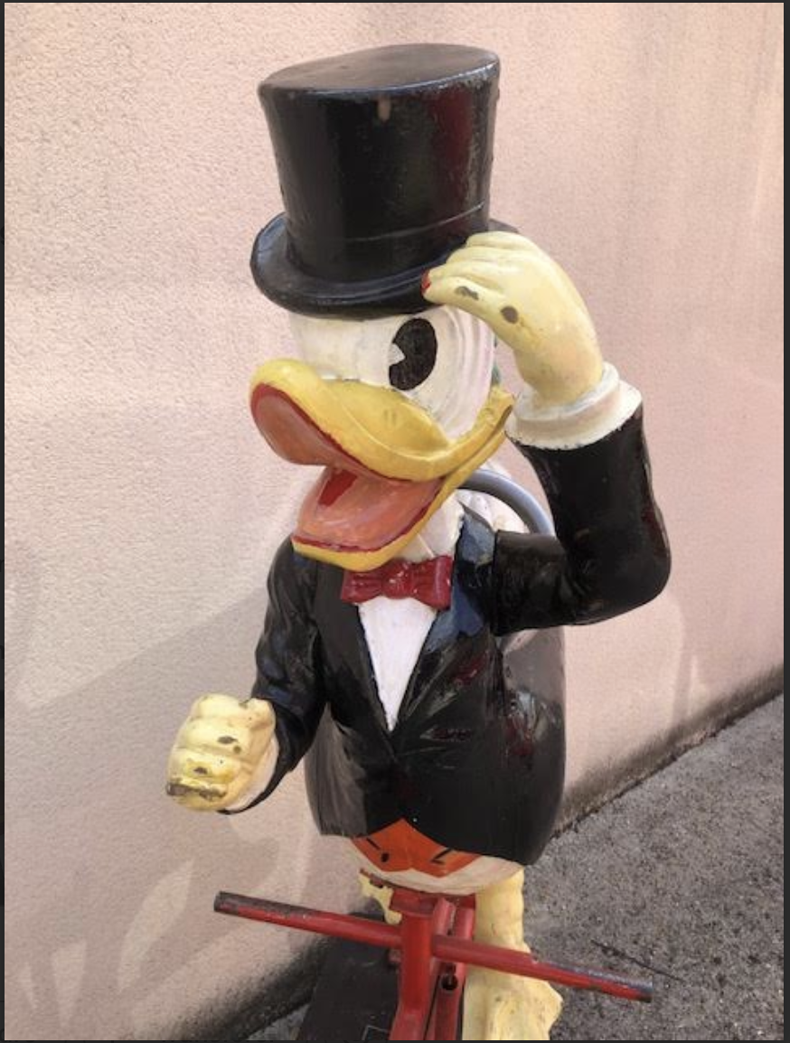 Lire la suite à propos de l’article DONALD  au Chapeau